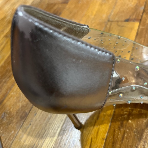 Badgley Mischka Cinderella Pointed Toe Heels Gold and Clear - Picture 6 of 10